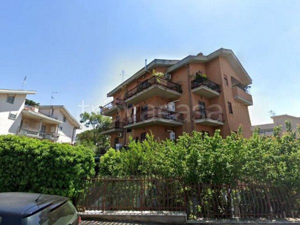 appartamento in vendita a Roma in zona Finocchio