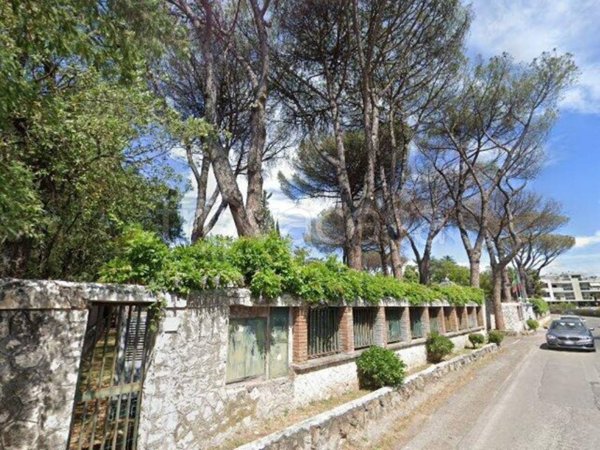 casa indipendente in vendita a Roma