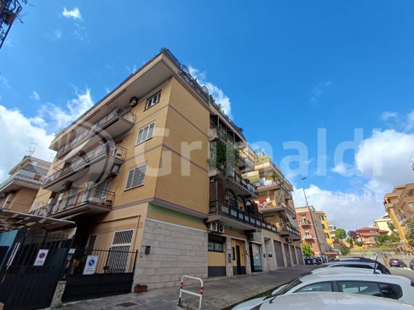 appartamento in vendita a Roma in zona Prenestino-Centocelle