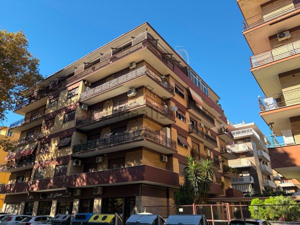 appartamento in vendita a Roma in zona Ostia