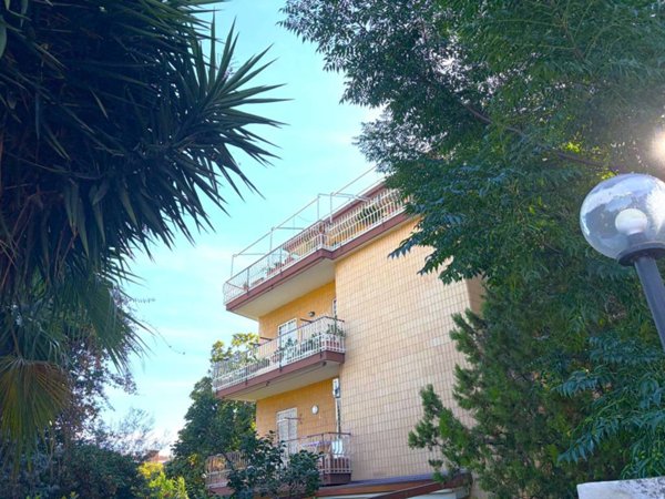 appartamento in vendita a Roma in zona Vitinia
