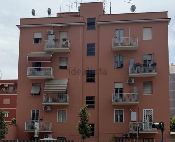 appartamento in vendita a Roma in zona Portuense