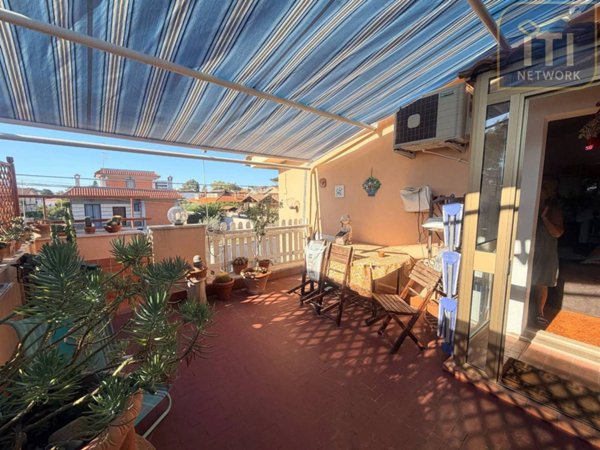 appartamento in vendita a Roma in zona Axa