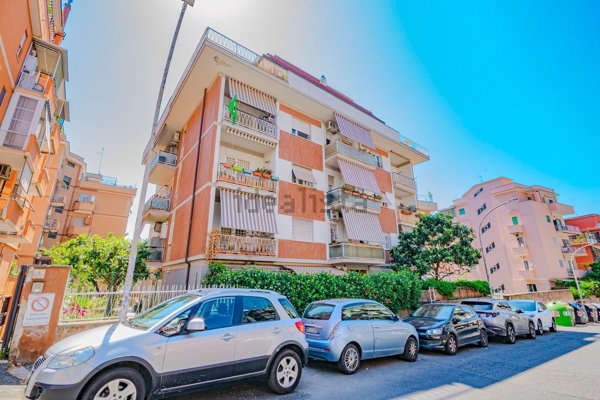appartamento in vendita a Roma in zona Gianicolense