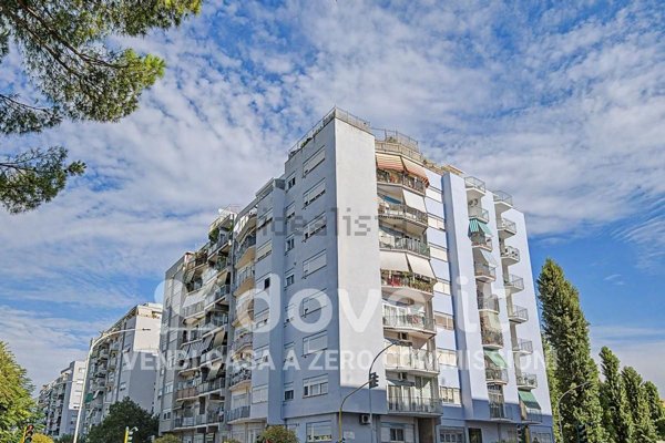 appartamento in vendita a Roma in zona Ardeatino