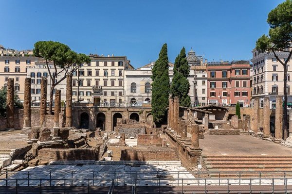 appartamento in vendita a Roma in zona Parione/Sant'Eustachio