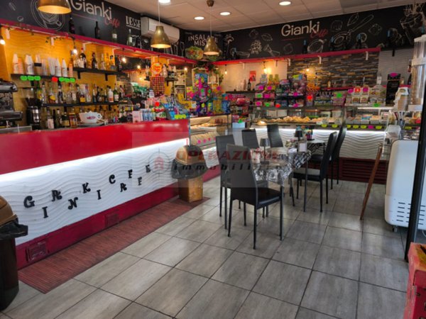 attivita commerciale in vendita a Roma in zona Monte Sacro/Talenti