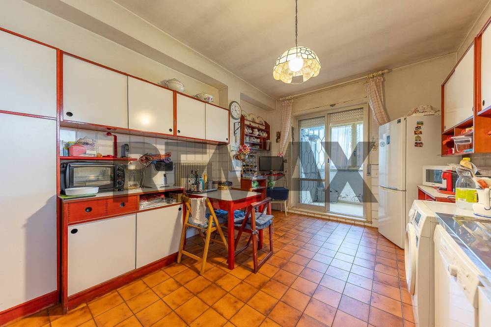 appartamento in vendita a Roma in zona EUR