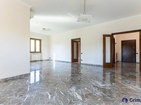 appartamento in vendita a Roma in zona Ardeatino