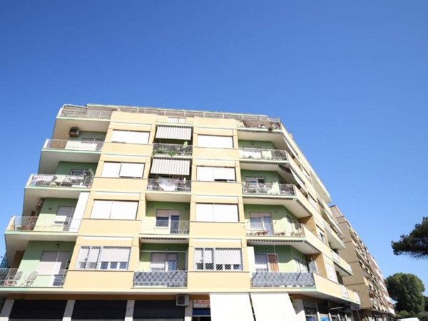 appartamento in vendita a Roma in zona Ostia