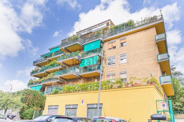 appartamento in vendita a Roma in zona Gianicolense