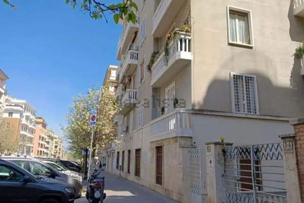 appartamento in vendita a Roma in zona Nomentano