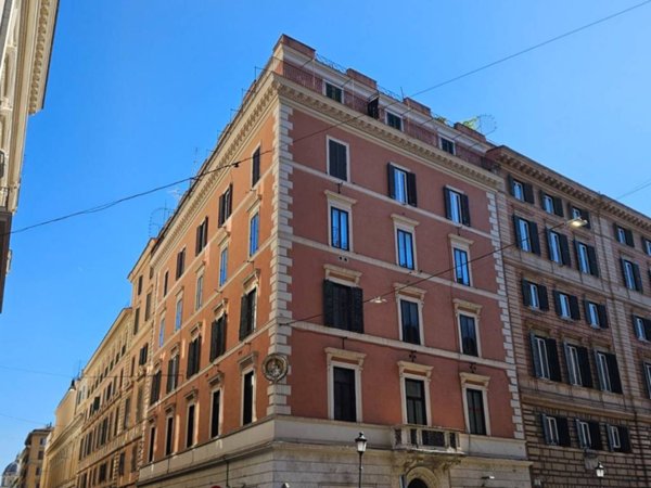 appartamento in vendita a Roma in zona Rione Monti/Campitelli