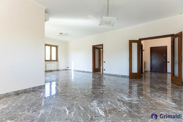 appartamento in vendita a Roma in zona Ardeatino