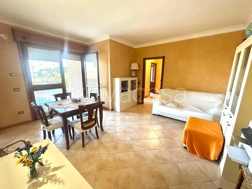 appartamento in vendita a Roma in zona Labaro