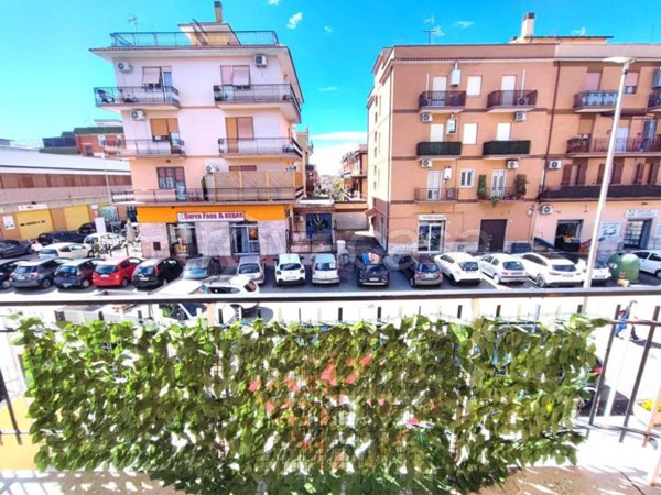 appartamento in vendita a Roma in zona Torre Angela