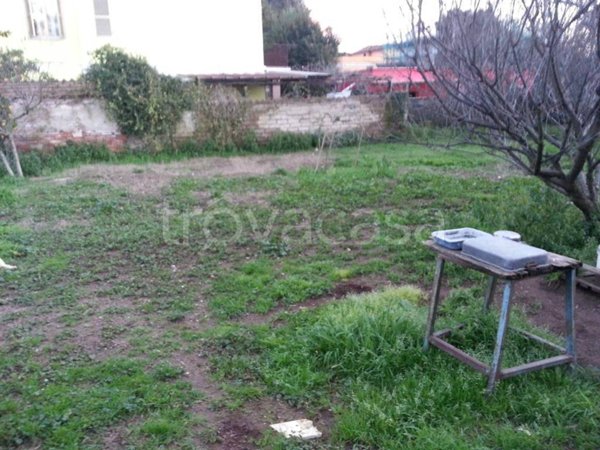 terreno in vendita a Roma in zona Tuscolano