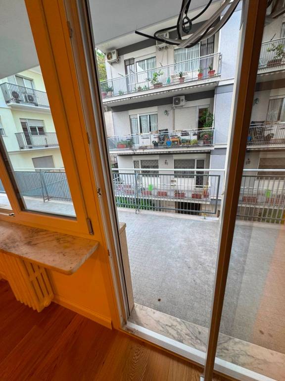 appartamento in vendita a Roma in zona Della Vittoria
