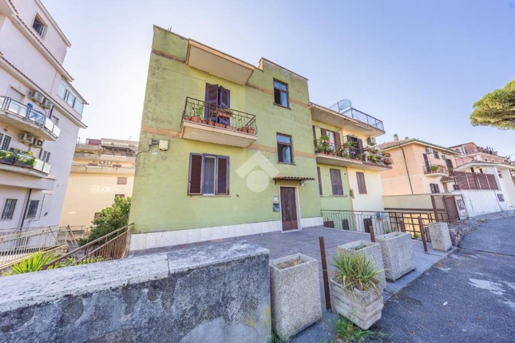 appartamento in vendita a Roma in zona Settecamini
