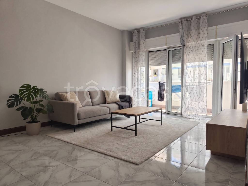 appartamento in vendita a Roma in zona Ardeatino