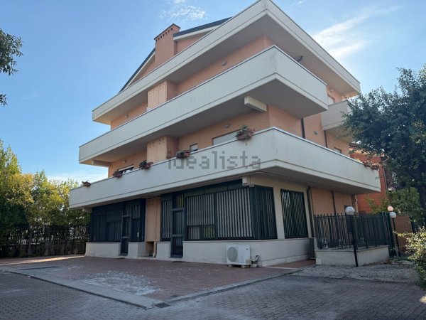 appartamento in vendita a Roma in zona Casal Morena