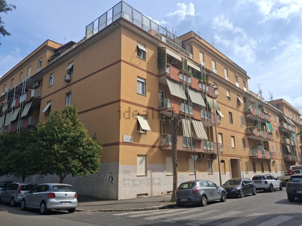 appartamento in vendita a Roma in zona Ostia