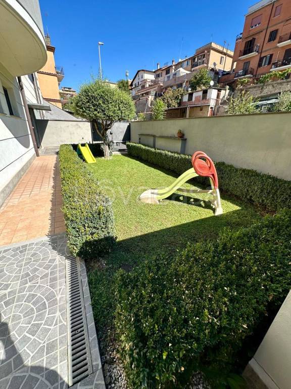 appartamento in vendita a Roma in zona Labaro
