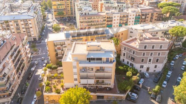 appartamento in vendita a Roma in zona Ostiense