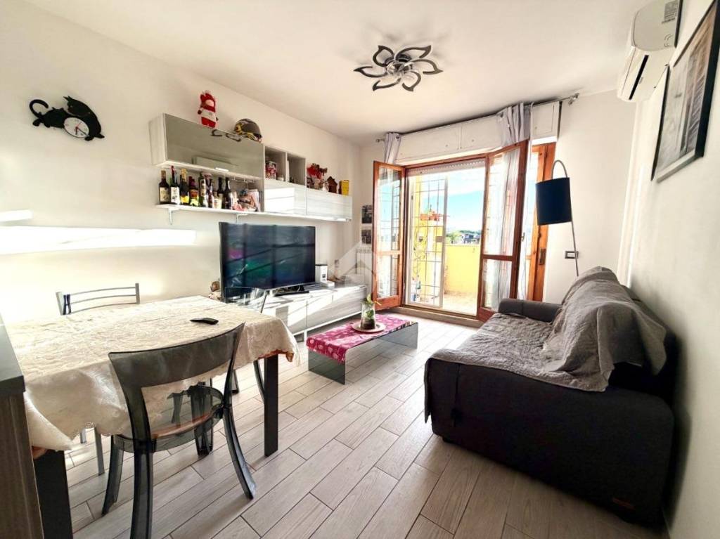 appartamento in vendita a Roma in zona Dragoncello