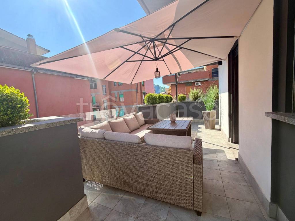 appartamento in vendita a Roma in zona Tor Bella Monaca