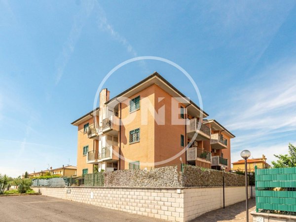 appartamento in vendita a Roma in zona Lunghezza