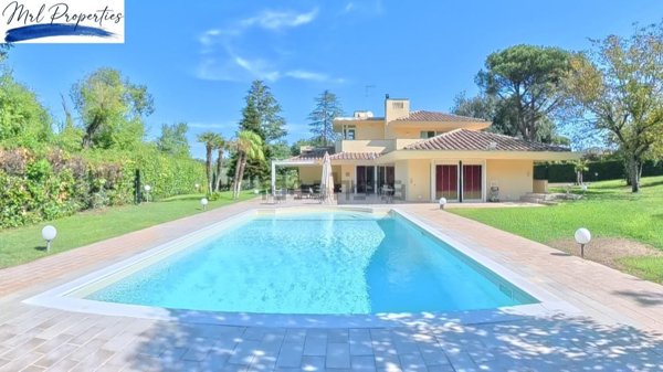 casa indipendente in vendita a Roma in zona Olgiata