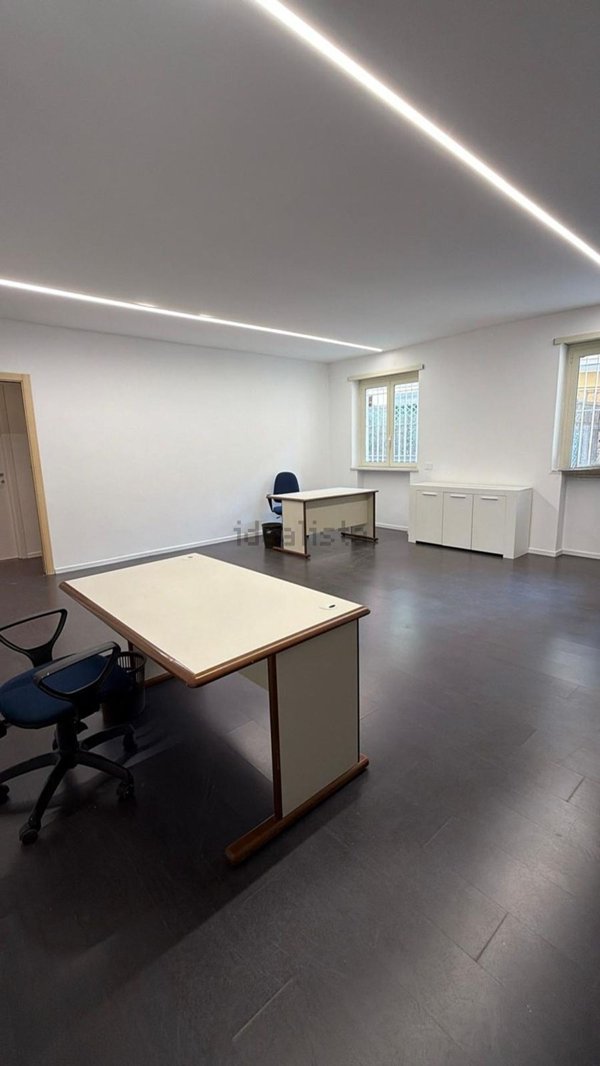 ufficio in vendita a Roma in zona Portuense