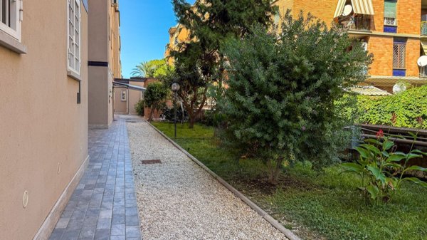 appartamento in vendita a Roma in zona Ostia