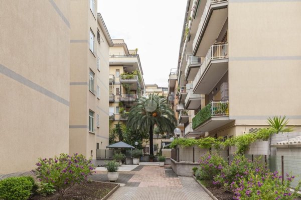 appartamento in vendita a Roma in zona Gianicolense