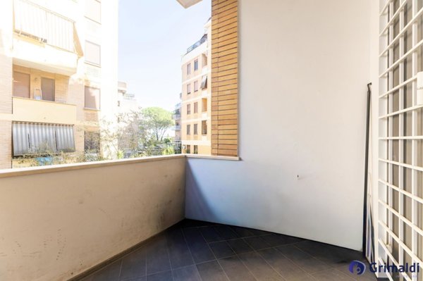 appartamento in vendita a Roma in zona Ardeatino