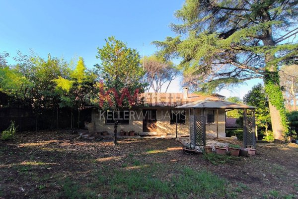 casa indipendente in vendita a Roma in zona Grottarossa