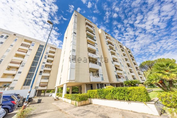 appartamento in vendita a Roma in zona EUR