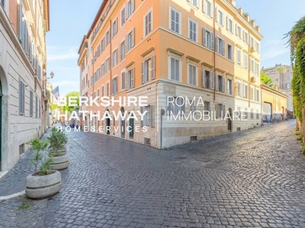 appartamento in vendita a Roma in zona Rione di Ponte