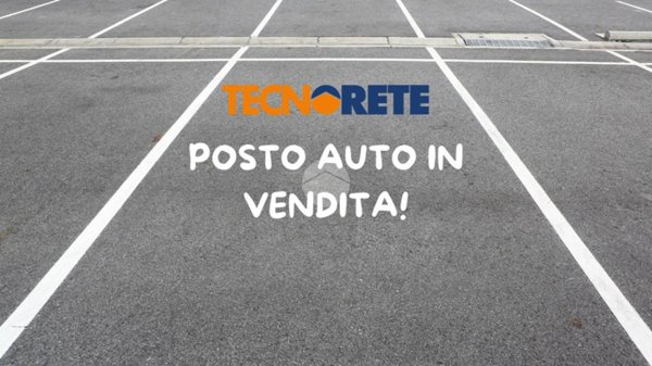 box auto in vendita a Roma in zona Castelverde