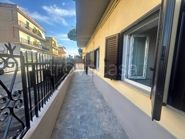 appartamento in vendita a Roma in zona Torre Angela