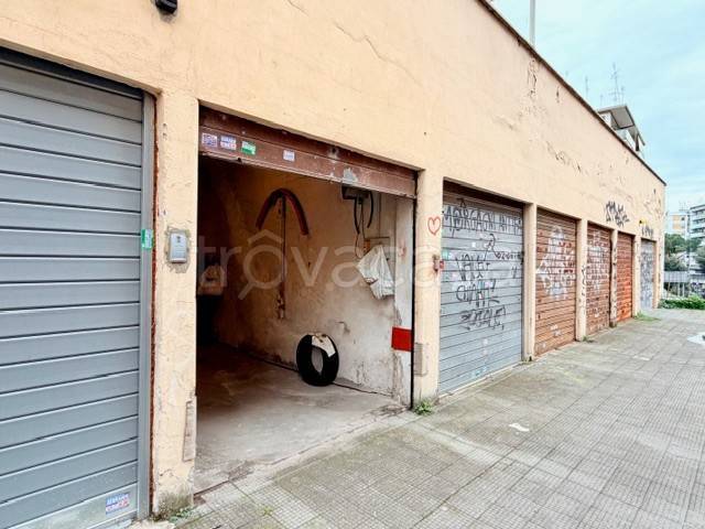 box auto in vendita a Roma in zona Gianicolense