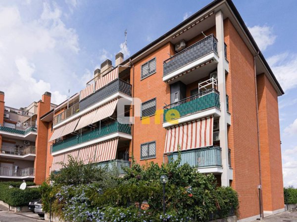 appartamento in vendita a Roma in zona Castelverde