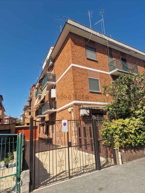appartamento in vendita a Roma in zona Grottarossa