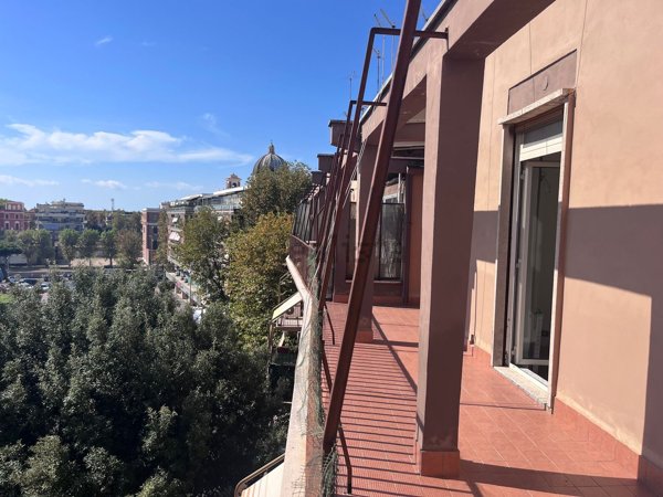 appartamento in vendita a Roma in zona Ostia