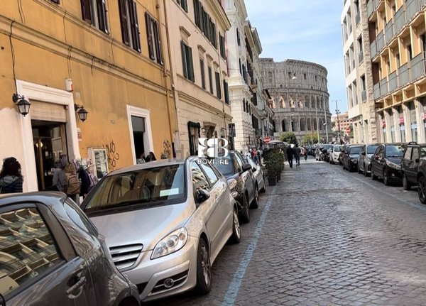 appartamento in vendita a Roma in zona Celio