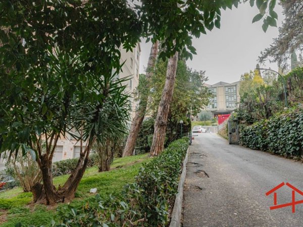 appartamento in vendita a Roma in zona Ardeatino