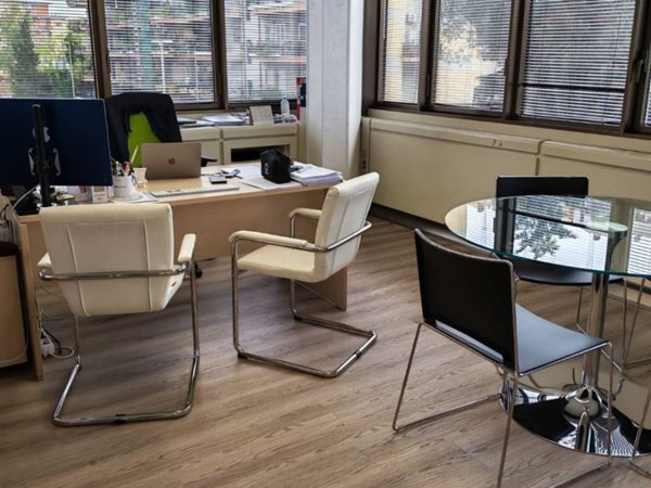 ufficio in vendita a Roma in zona EUR