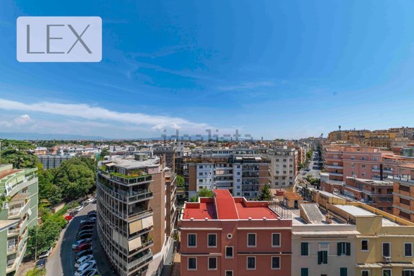 appartamento in vendita a Roma in zona Nomentano