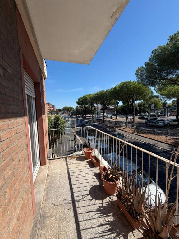 appartamento in vendita a Roma in zona Tuscolano